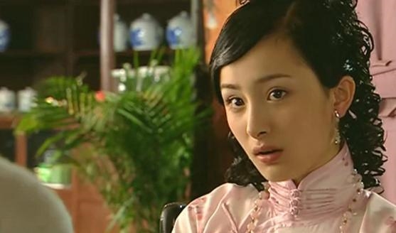 Dương Mịch thời 'làm nền' cho Tôn Lệ khiến cư dân mạng dậy sóng