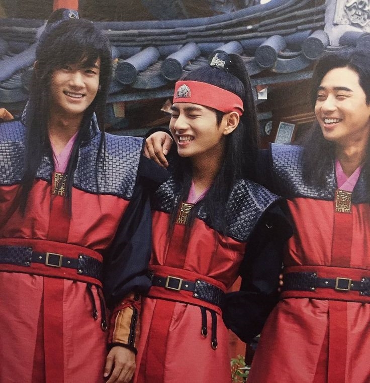 Chờ kết quả Daesang, V (BTS) chỉ gọi điện cho 1 người duy nhất