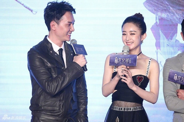 Triệu Lệ Dĩnh và Phùng Thiệu Phong lại bị đồng nghiệp hé lộ gian tình