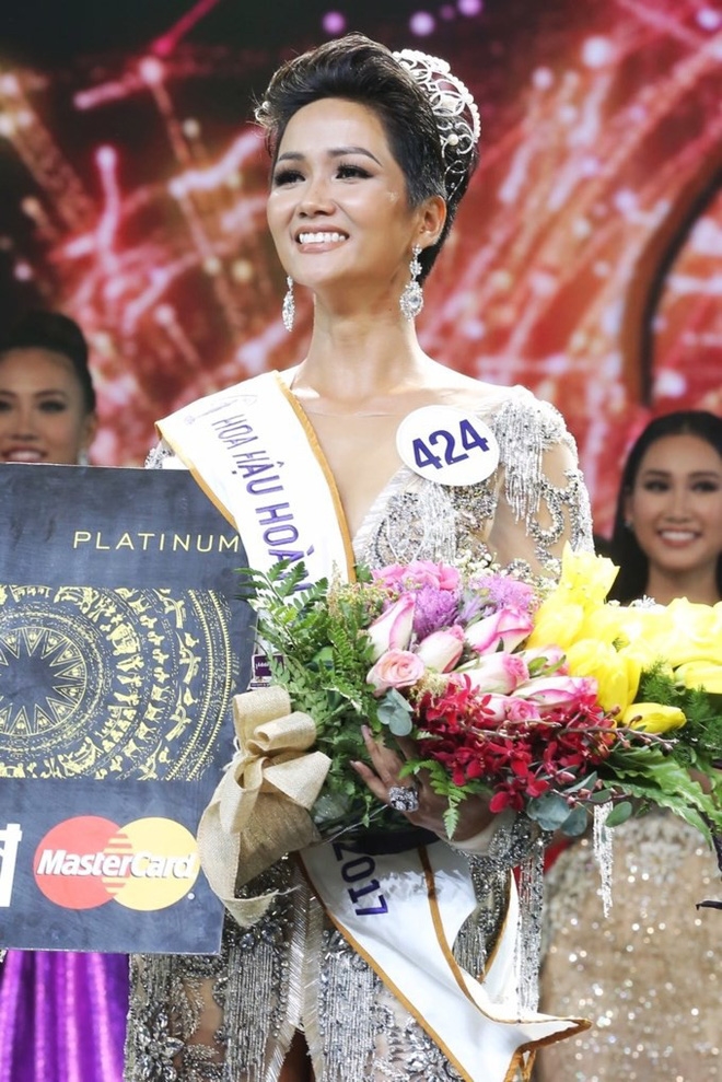 4 nhân vật được yêu thích nhất hiện nay của showbiz Việt