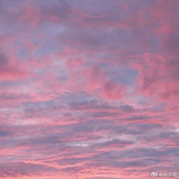 Tổng hợp, hình ảnh bầu trời màu hồng Bạn muốn tìm kiếm nhiều hơn một hình ảnh về bầu trời màu hồng đẹp tuyệt vời? Hãy tham khảo bộ sưu tập hình ảnh bầu trời màu hồng để có thể chiêm ngưỡng cảnh tuyệt đẹp của trời hồng. Bộ sưu tập này sẽ khiến bạn không thể rời mắt được đâu.