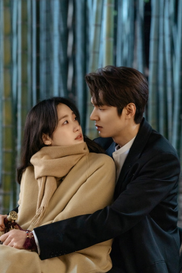 Lee Min Ho - Kim Go Eun và những cặp đôi phim Hàn yêu đương nhạt nhẽo