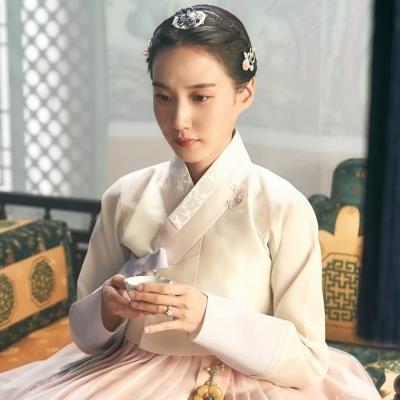 Ai đỉnh nhất trong dàn nữ thần phim cổ trang thế hệ mới năm 2021?