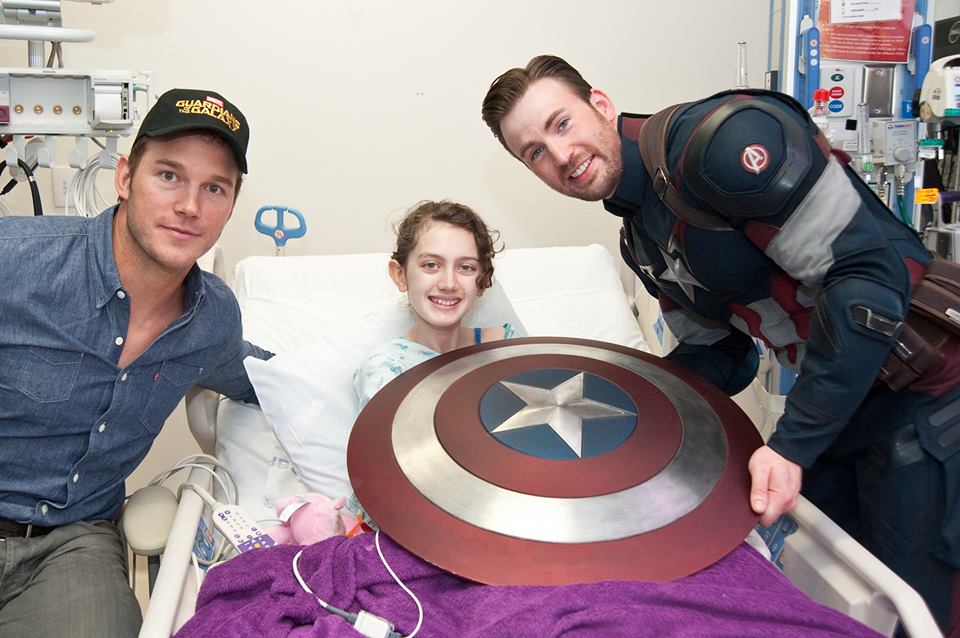 Captian America và Star Lord bất ngờ xuất hiện tại bệnh viện