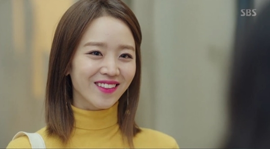 Huyền thoại biển xanh: Biểu cảm ghen tuông đáng yêu của Jun Ji Hyun giúp rating phim tăng mạnh