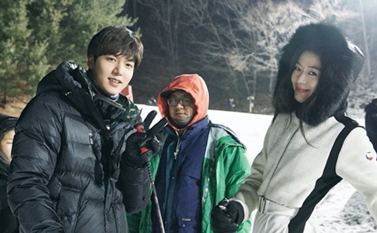 Jun Ji Hyun và Lee Min Ho khoe nhan sắc đỉnh cao trong hậu trường của 'Huyền thoại biển xanh'