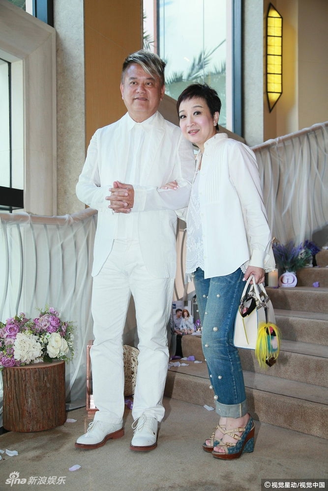 Dàn sao hàng đầu TVB rạng rỡ trong tiệc cưới hoa đán Vương Quân Hinh