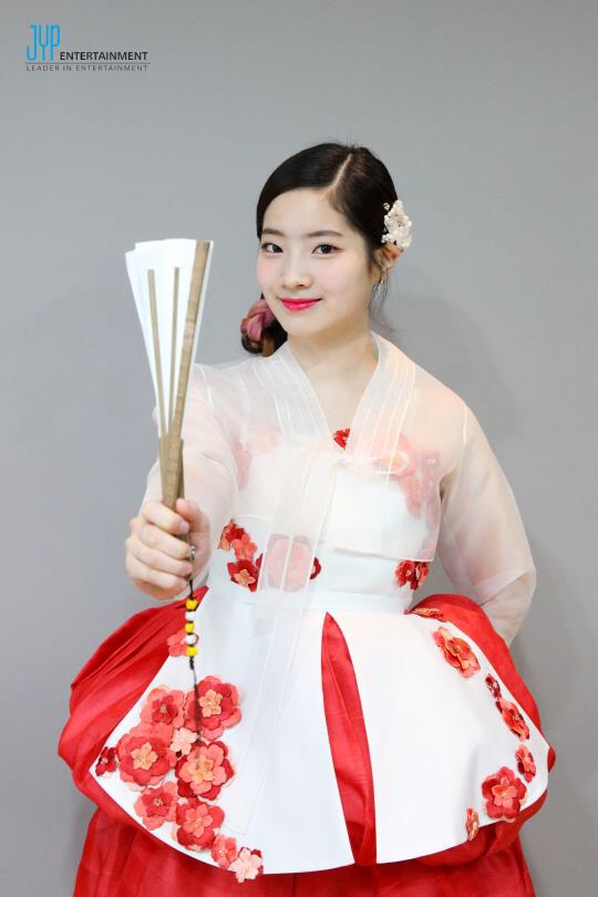Đọ vẻ đáng yêu của những tiểu mỹ nhân Hàn trong trang phục Hanbok