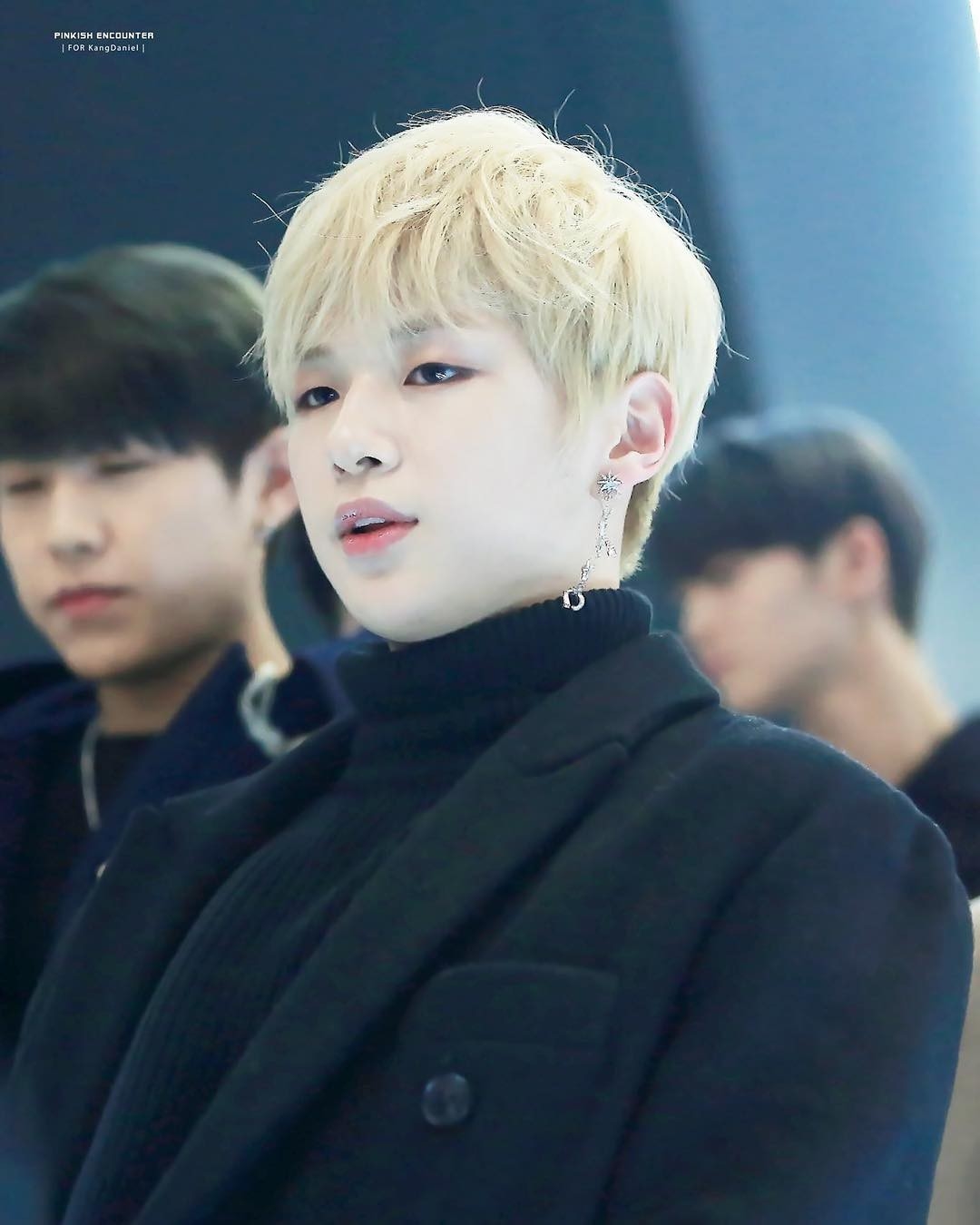 Diện mạo đẹp hoàn hảo của Kang Daniel khiến fan mê mệt