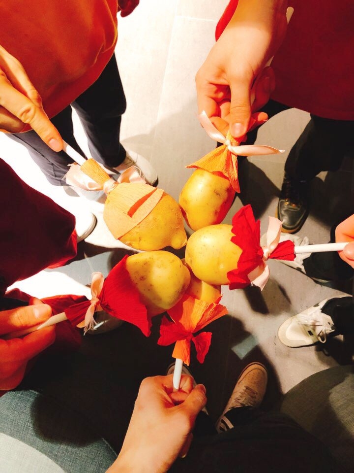 Chiếc lightstick khoai tây tự làm của N.Flying
