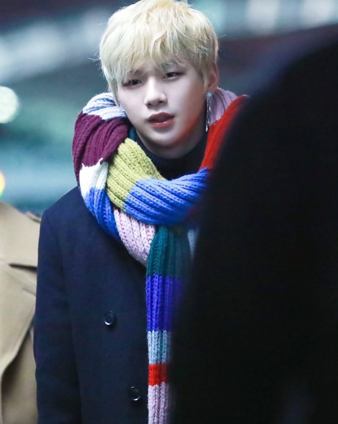 Diện mạo đẹp hoàn hảo của Kang Daniel khiến fan mê mệt