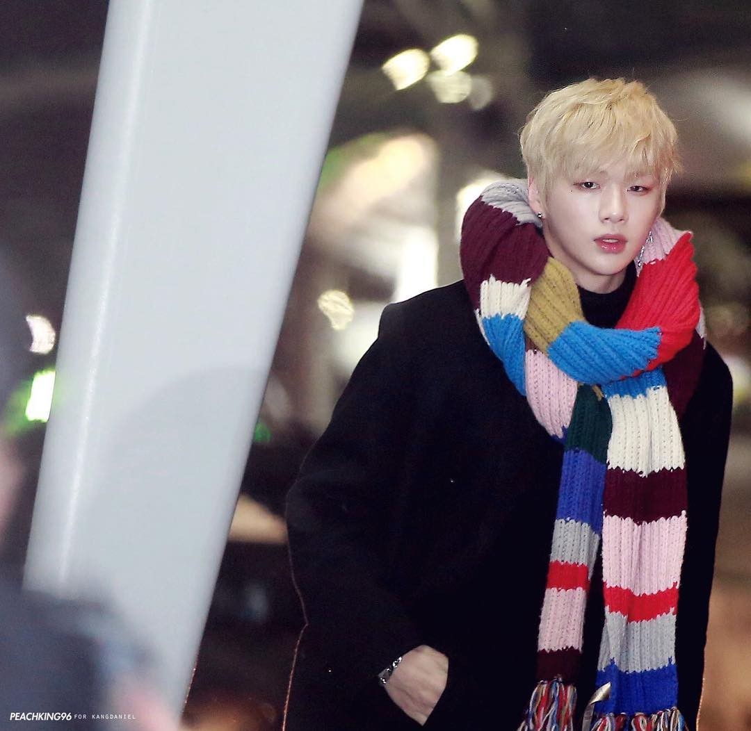 Diện mạo đẹp hoàn hảo của Kang Daniel khiến fan mê mệt