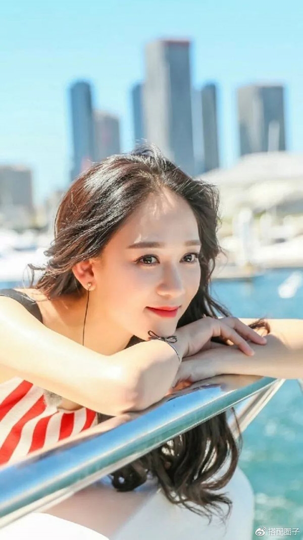Trần Kiều Ân lại bị tố đỏng đảnh nói tục khi làm phù dâu