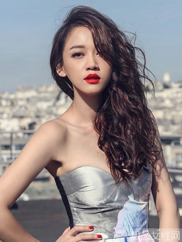 Trần Kiều Ân lại bị tố đỏng đảnh nói tục khi làm phù dâu