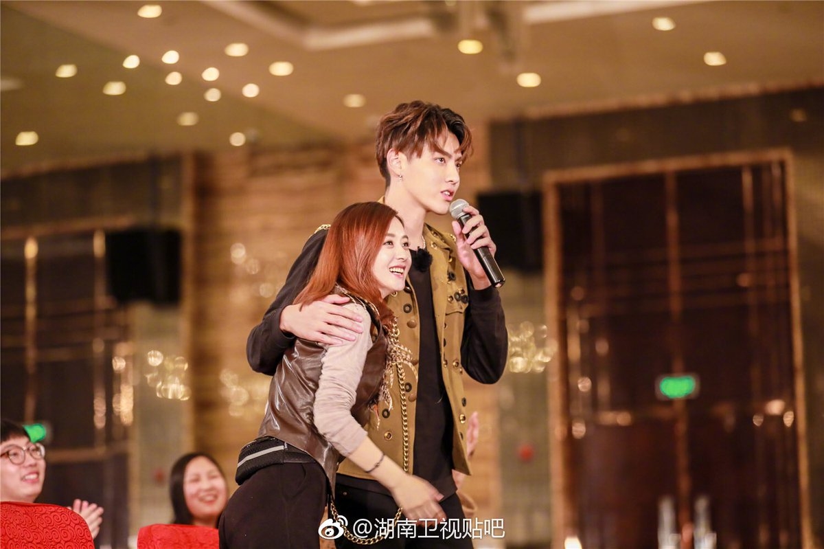 Những cuộc chiến gay gắt nhất giữa các fandom