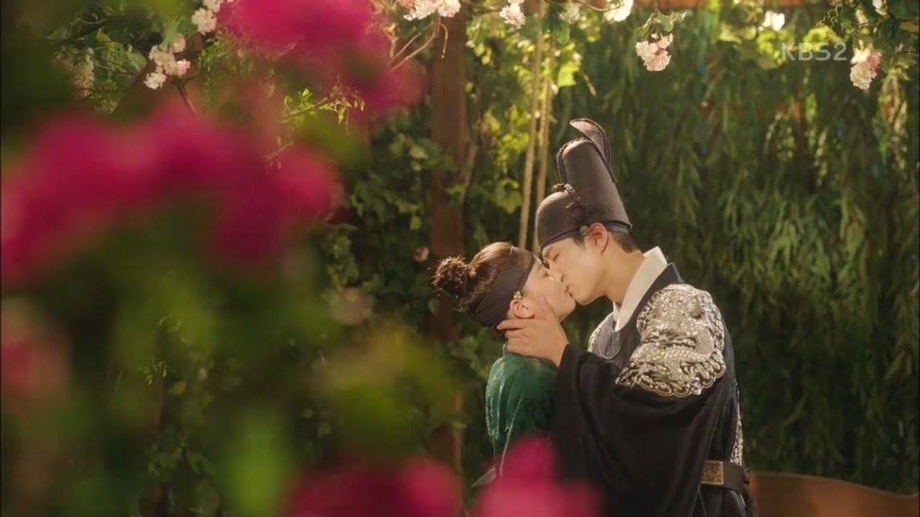 Nay đã lớn, sao nhí Kim Yoo Jung xinh đẹp xexy "vượt mặt" đàn chị