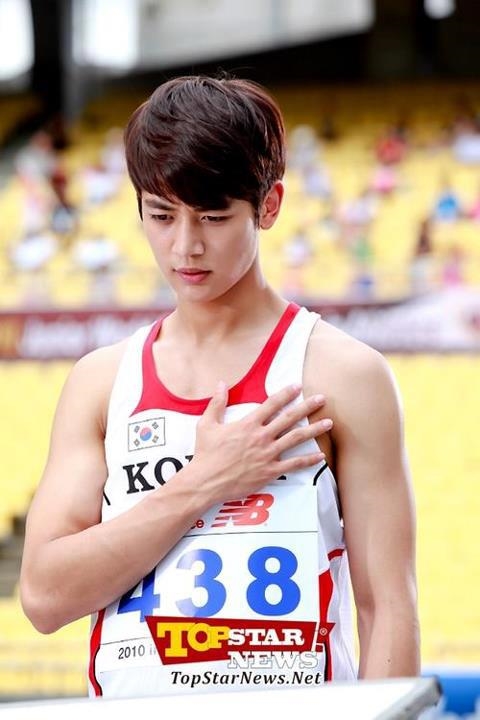 Fan đang sục sôi hi vọng Minho (SHINee) sẽ đến Việt Nam vì lý do này