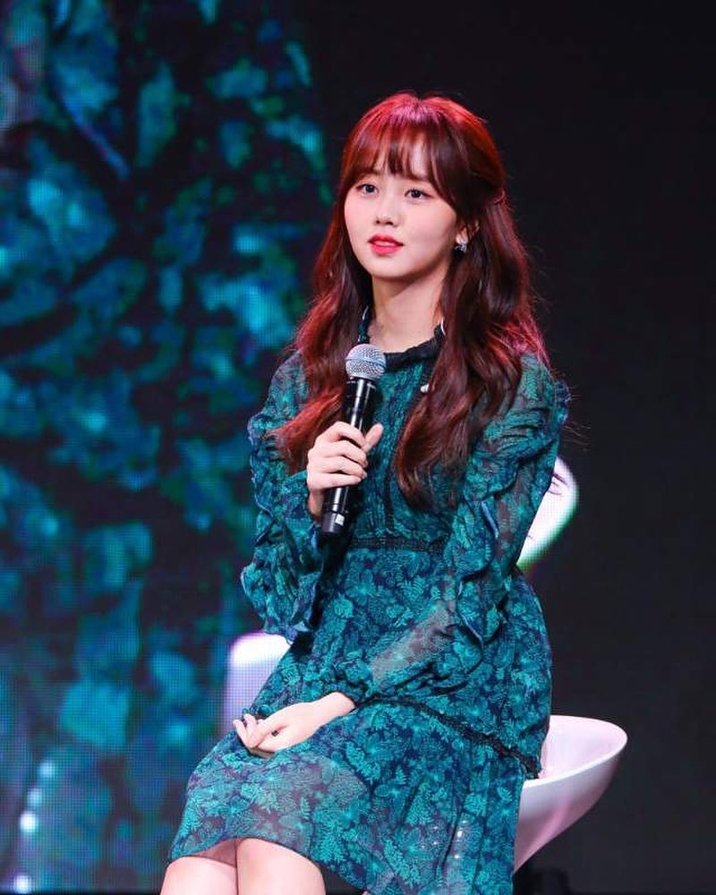 Kim So Hyun khoe ảnh mới xinh yêu vô đối trên trang cá nhân