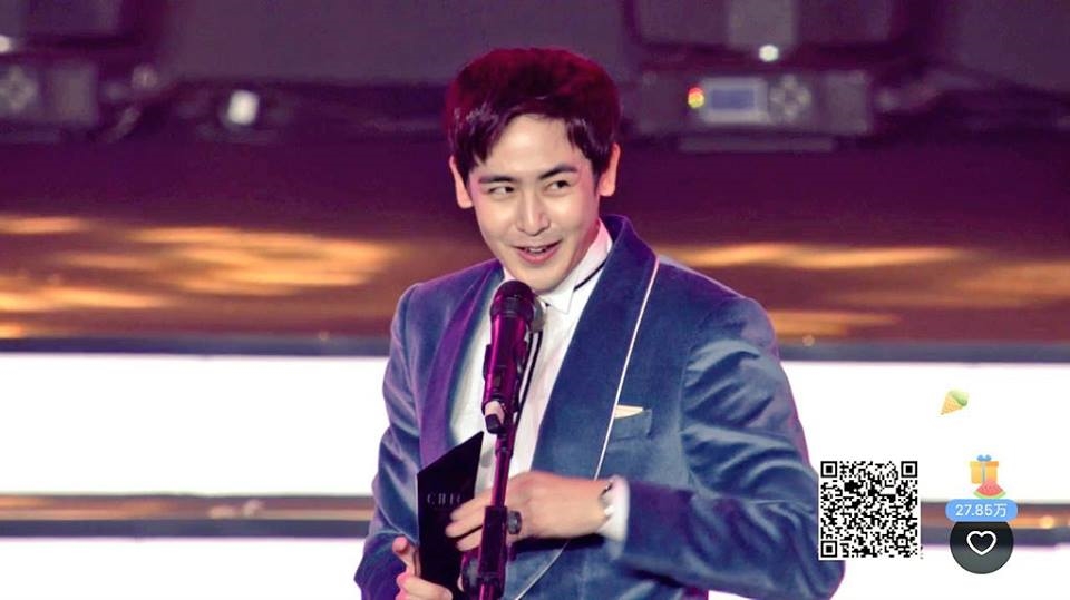 Bộ ba nam thần Thái Lan: Đã đẹp còn chơi với nhau khiến fan "ôm tim"