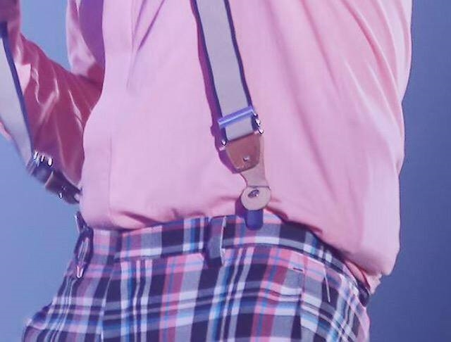 Baekhyun trở lại "buôn lê", EXO-L tá hỏa phát hiện 6 múi đã là quá khứ