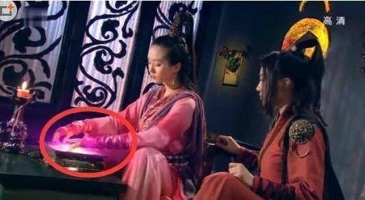 Phì cười với những lỗi màn ảnh sai quá sai của phim truyền hình Cbiz