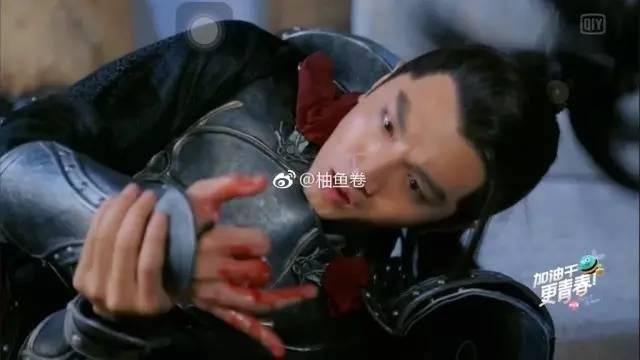 Phì cười với những lỗi màn ảnh sai quá sai của phim truyền hình Cbiz
