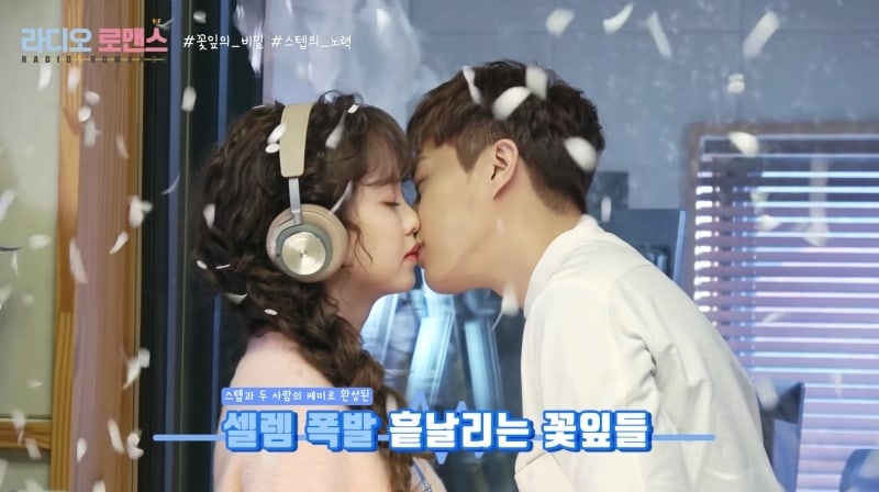 'Radio Romance' tung clip hậu trường cực đáng yêu của đôi chính