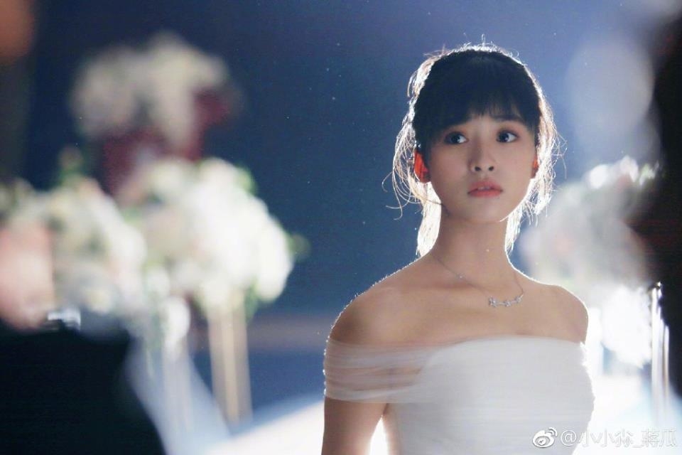 Tạo hình mới nhất của Thẩm Nguyệt trong Vườn Sao Băng 2018