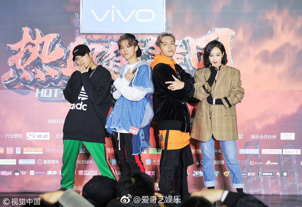 Xinh đẹp cá tình Victoria F(x) lấn át cả Trần Vỹ Đình, Lộc Hàm và Vương Gia Nhĩ