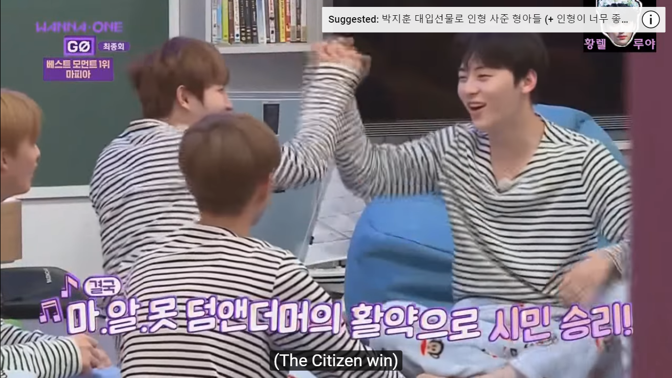 Chết cười lý do Wanna One úp mặt xuống bàn như bị phạt ở SMA