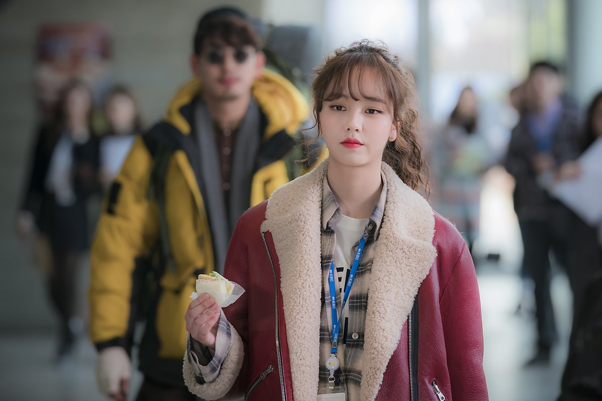 Kim So Hyun khiến fan ngỡ ngàng với tạo hình cổ trang trong phim mới