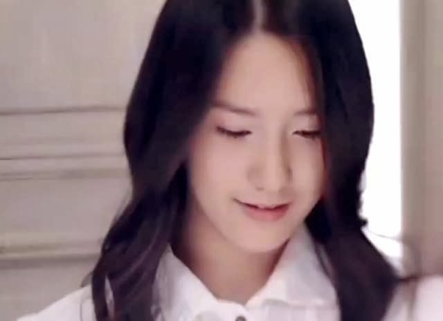 Những idol Hàn này đã từng được đồng nghiệp mời đóng chung MV