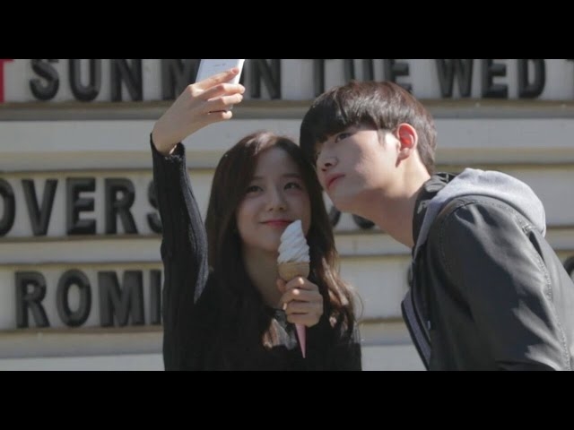 Những idol Hàn này đã từng được đồng nghiệp mời đóng chung MV