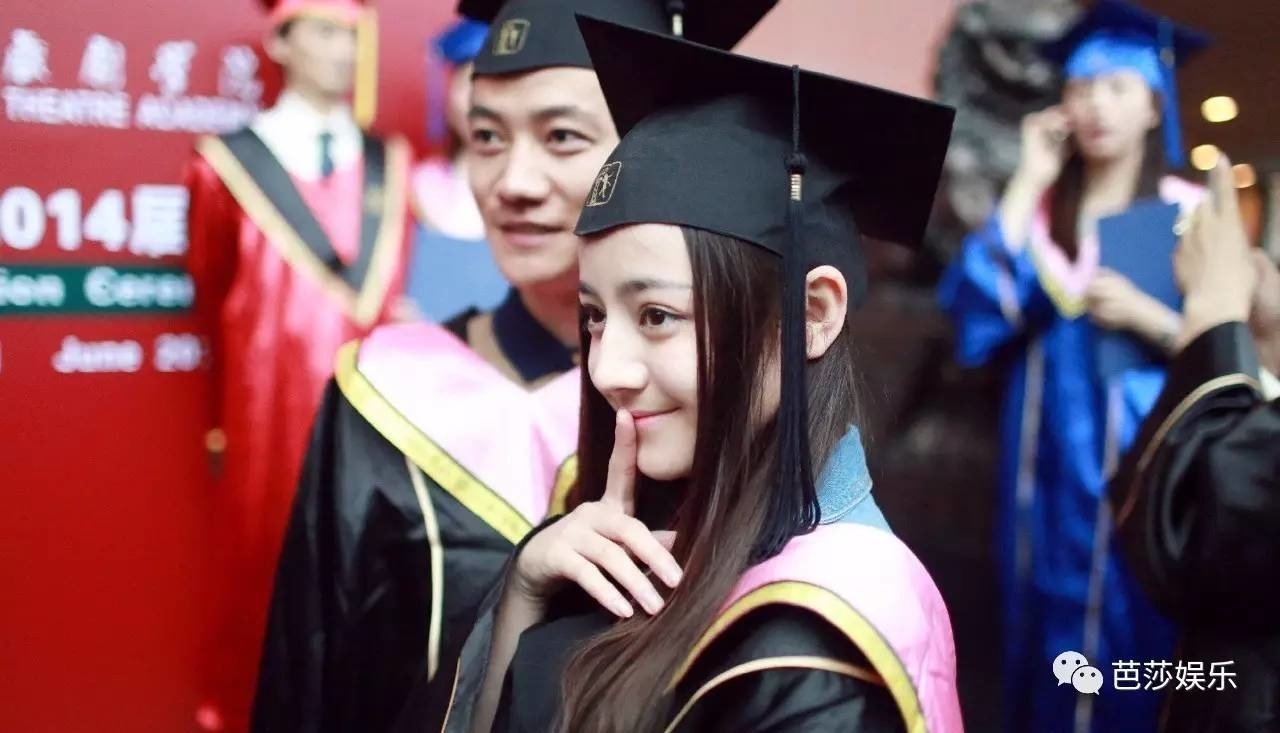 Ngỡ ngàng trước nhan sắc 'thời đi học' của hàng loạt mỹ nhân Hoa ngữ