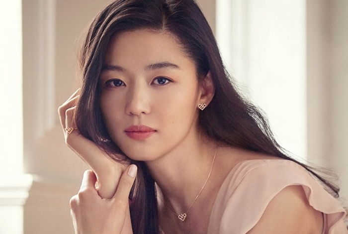 Jeon Ji Hyun hạ sinh con thứ hai sau nhiều ngày chờ đợi