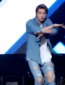 4 nam thần fancam phủ sóng 10 video "hot" nhất năm 2017 trên Naver