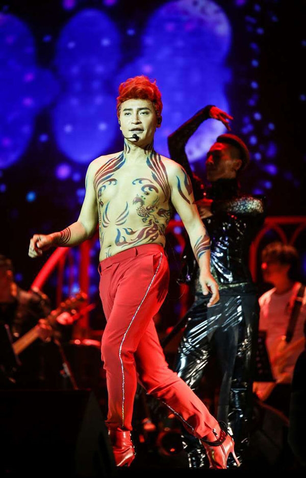 Những tạo hình thảm họa gây 'xốn mắt' của dàn sao Hoa ngữ năm 2017