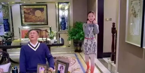 Những tạo hình thảm họa gây 'xốn mắt' của dàn sao Hoa ngữ năm 2017