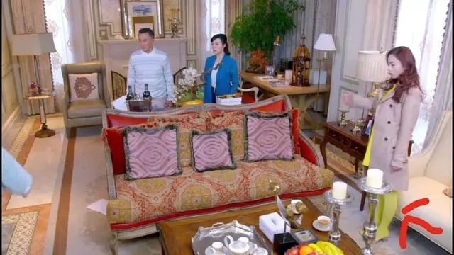 Những tạo hình thảm họa gây 'xốn mắt' của dàn sao Hoa ngữ năm 2017