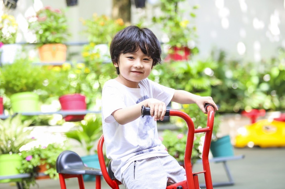 Ông Ngoại Tuổi 30 ra bản Việt, Trịnh Thăng Bình thành cha Kiều Trinh