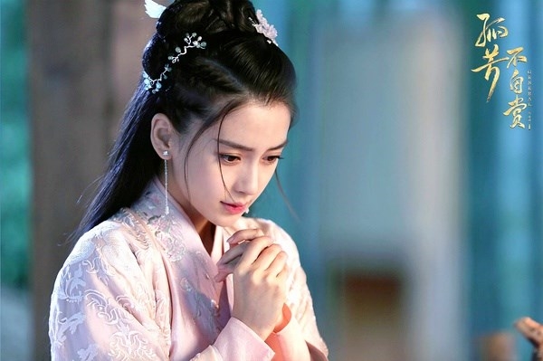 Sao Hàn hy sinh đóng phim, sao Trung lại chỉ biết dùng thế thân