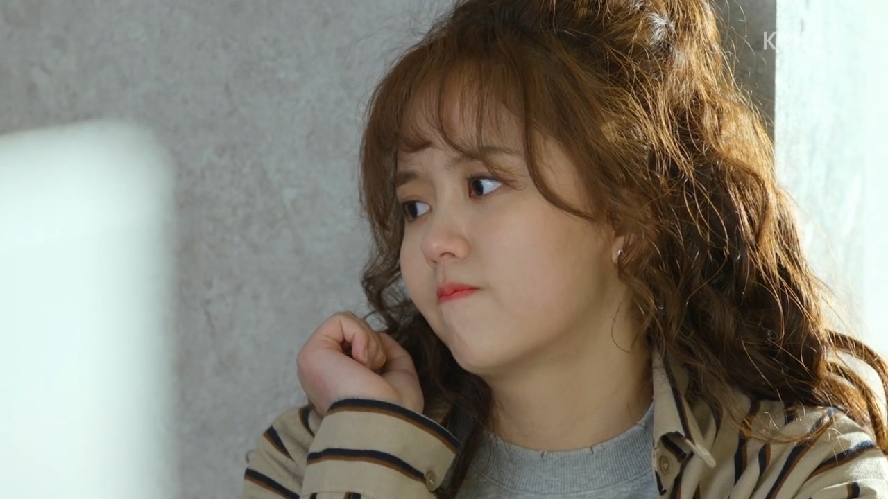 Kim So Hyun đáng yêu vô đối trong cảnh ngủ lang ở nhà nam chính
