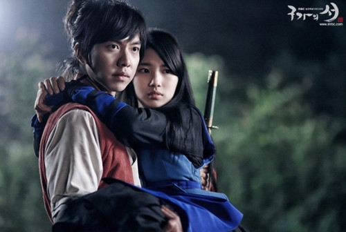 Ai là người tình đẹp đôi nhất với Lee Seung Gi trên màn ảnh?