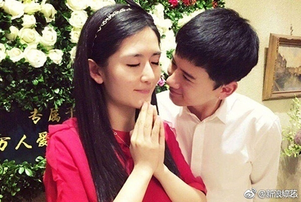 Tạ Na - Trương Kiệt hạnh phúc chào đón cặp song sinh đáng yêu