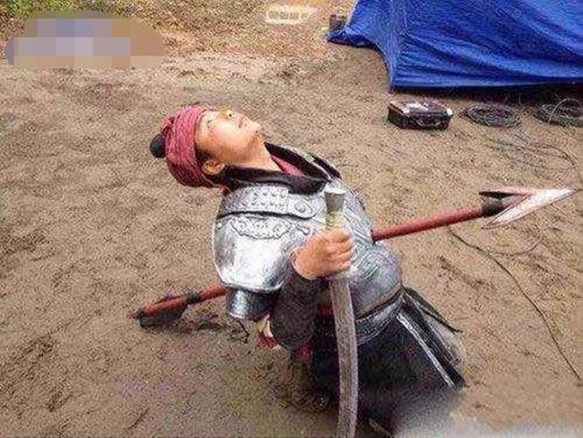 Những hạt sạn "lộ thiên" trong phim truyền hình Hoa ngữ