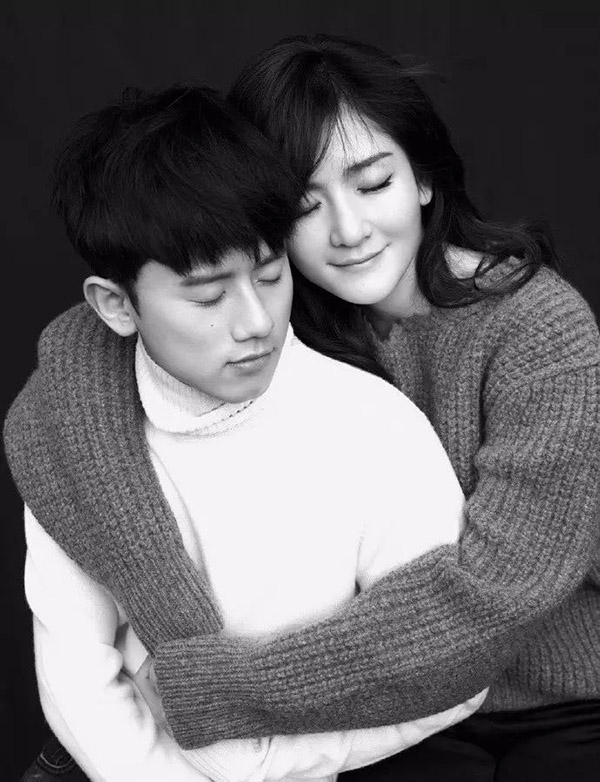 Tạ Na - Trương Kiệt hạnh phúc chào đón cặp song sinh đáng yêu