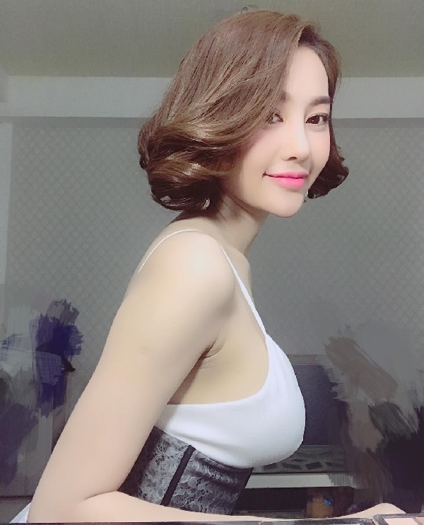 Linh Chi bị "ném đá" khi nhận mình là Chu Ân phiên bản Việt Nam