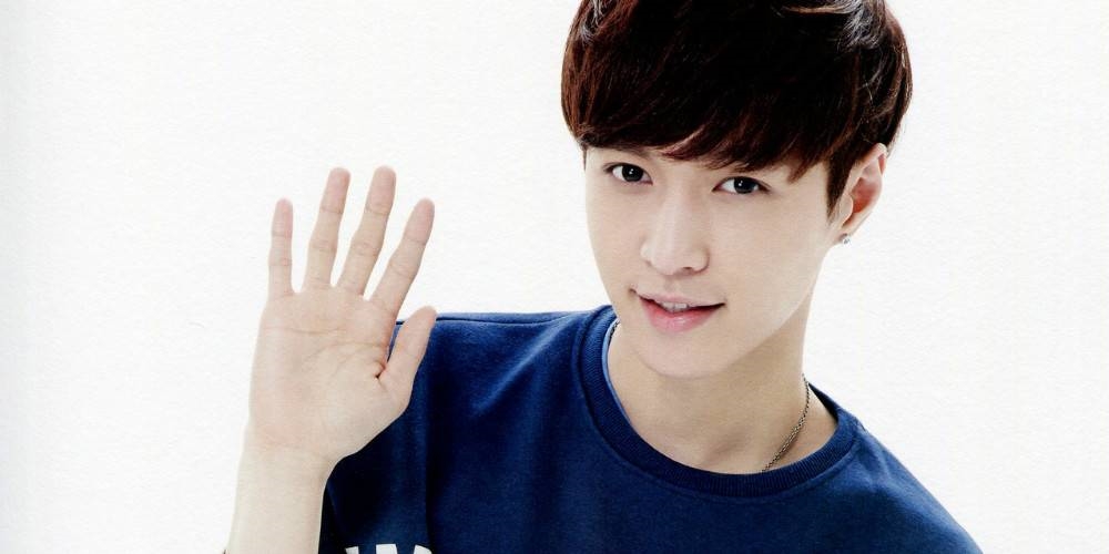 Sự lột xác thần kỳ của ngôi sao Lay - thành viên nhóm nhạc EXO