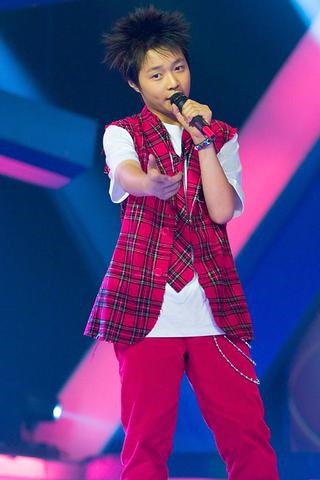 Sự lột xác thần kỳ của ngôi sao Lay - thành viên nhóm nhạc EXO