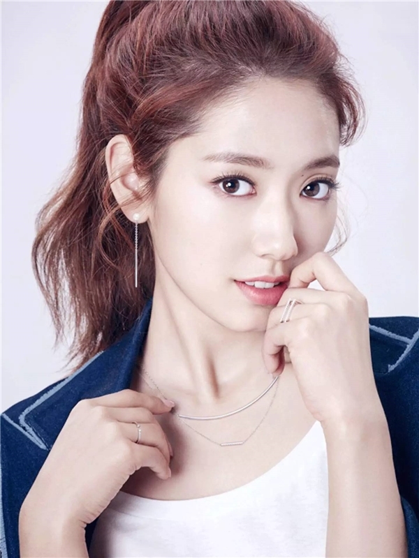 Top 5 sao Hàn hot nhất trong cộng đồng fan quốc tế tháng 1/2018